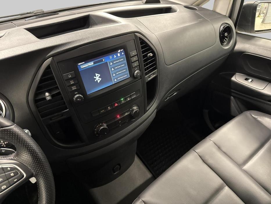 MERCEDES-BENZ VITO 2023