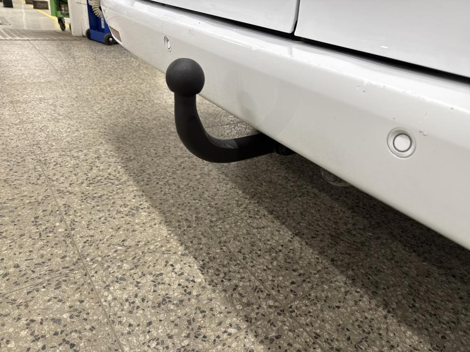 MERCEDES-BENZ VITO 2023