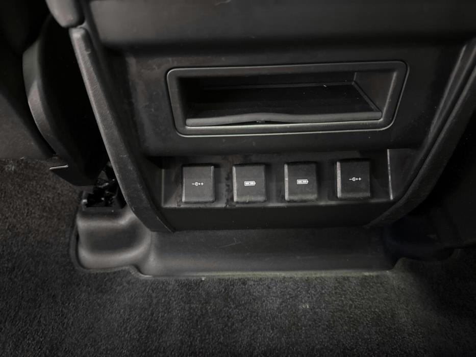 LAND ROVER Defender 2020