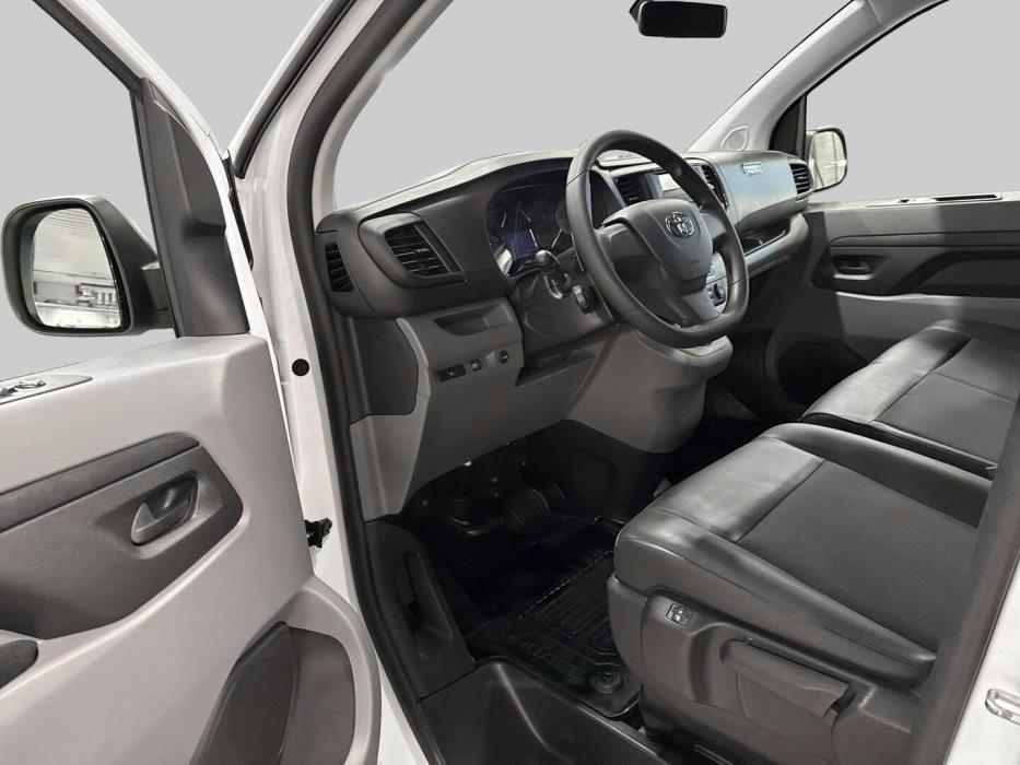 TOYOTA Proace 2021