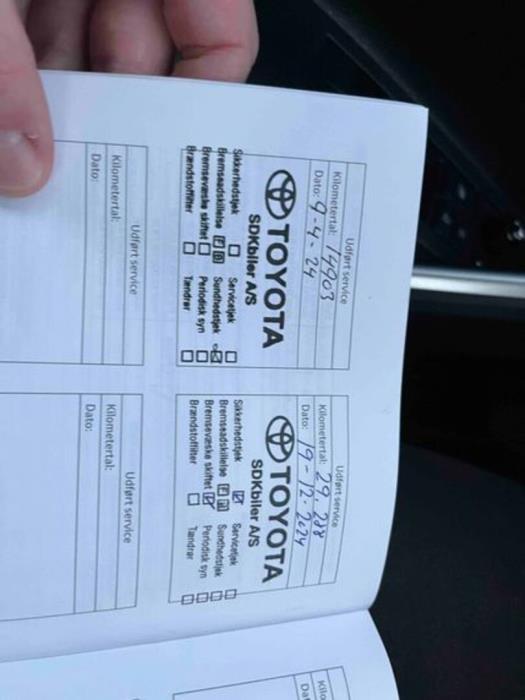 TOYOTA COROLLA CROSS 2023