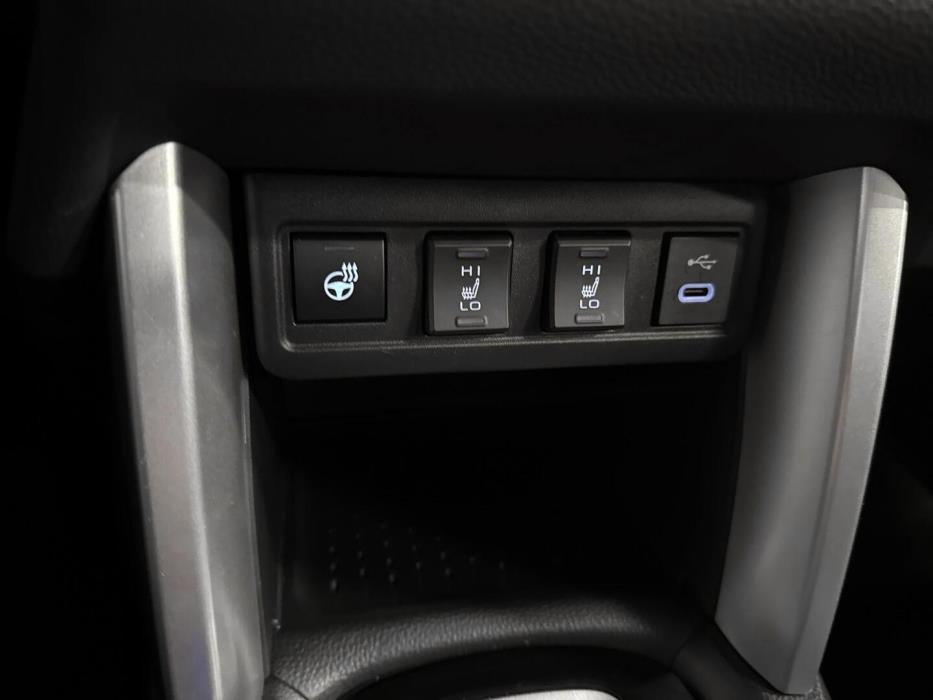 TOYOTA COROLLA CROSS 2025