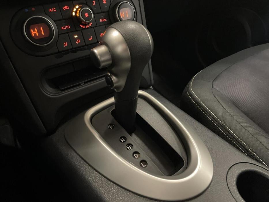 NISSAN Qashqai 2013