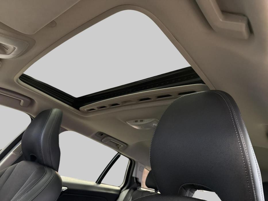 VOLVO V60 2015