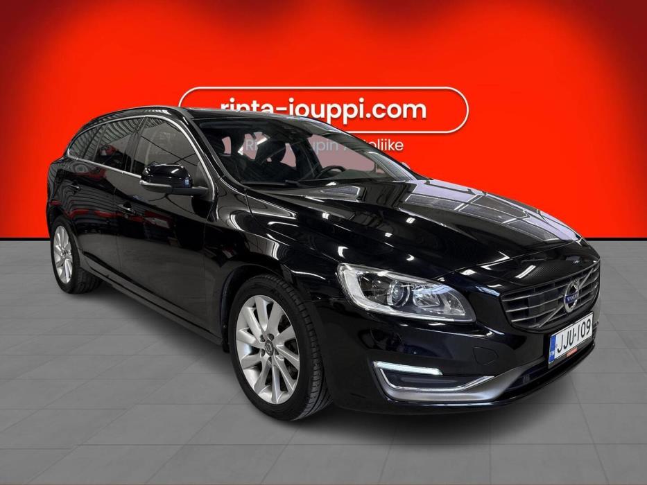VOLVO V60 2015