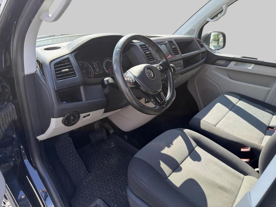 VOLKSWAGEN Transporter 2017