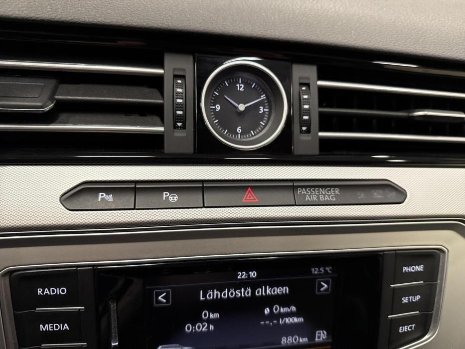 VOLKSWAGEN Passat 2016