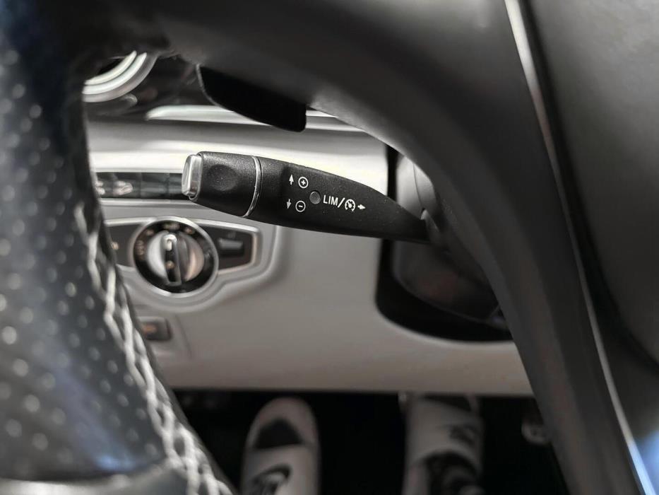 MERCEDES-BENZ V 2016