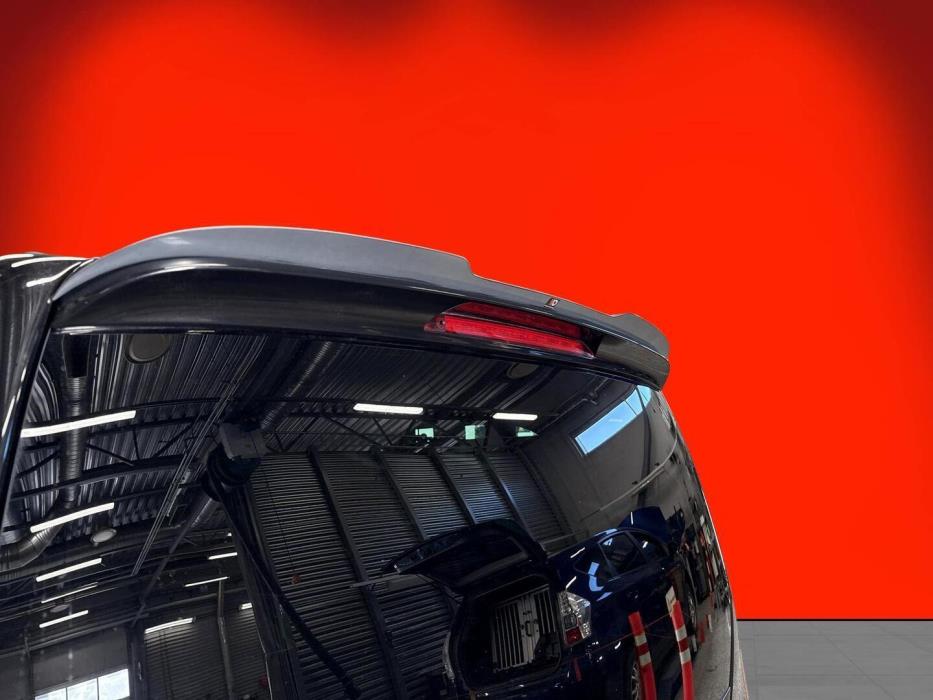 MERCEDES-BENZ V 2016