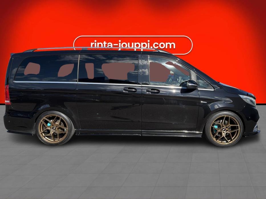 MERCEDES-BENZ V 2016