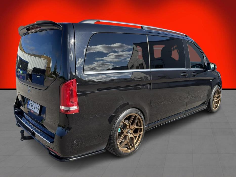 MERCEDES-BENZ V 2016