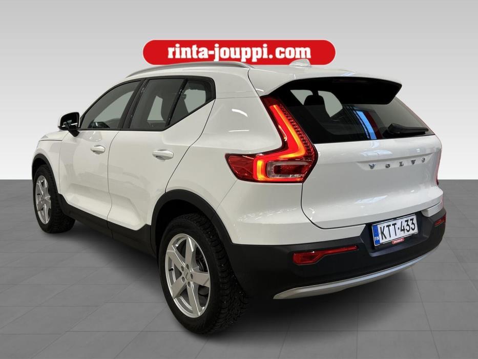 VOLVO XC40 2021
