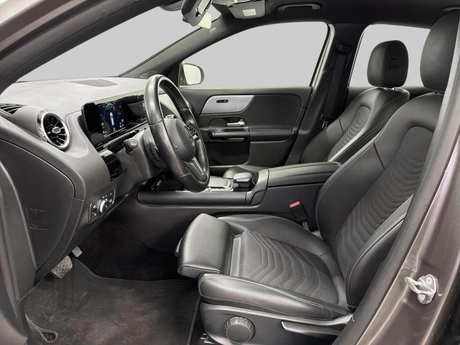 MERCEDES-BENZ GLA 2021