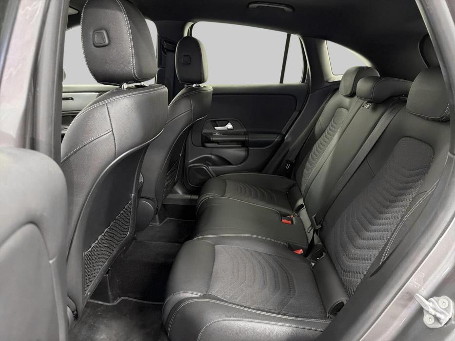 MERCEDES-BENZ GLA 2021