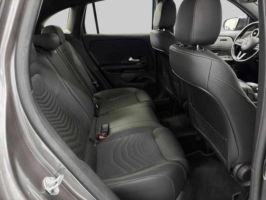 MERCEDES-BENZ GLA 2021