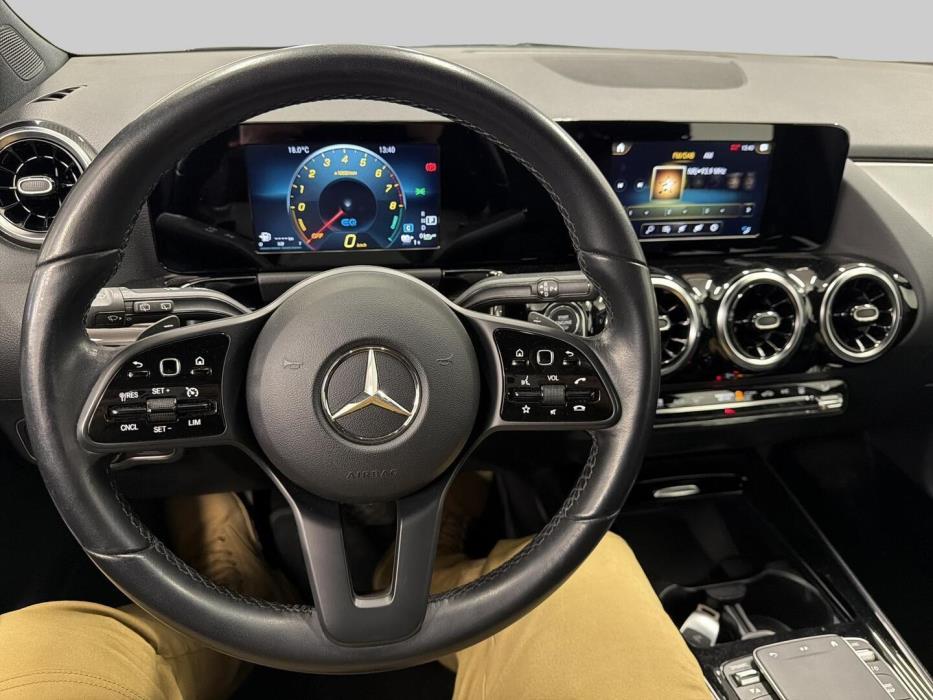 MERCEDES-BENZ GLA 2021