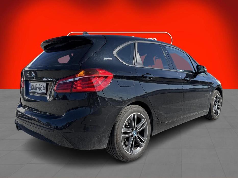 BMW 225 2018