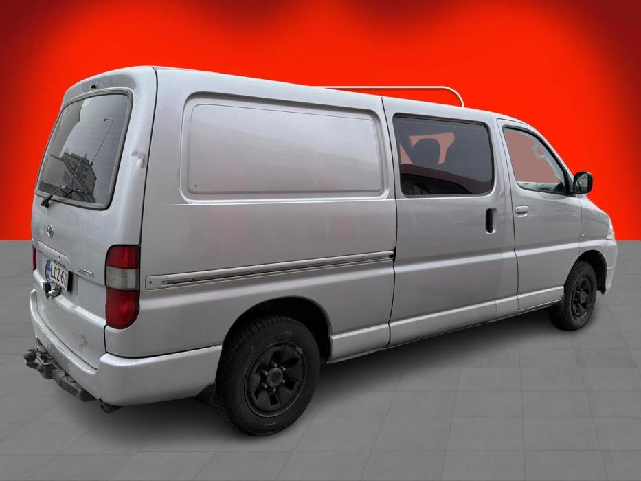 TOYOTA Hiace 2008