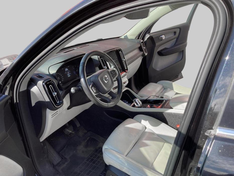 VOLVO XC40 2018