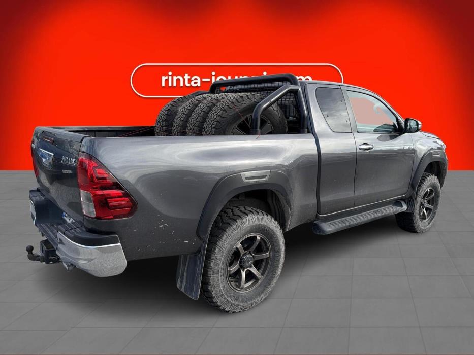 TOYOTA Hilux 2021