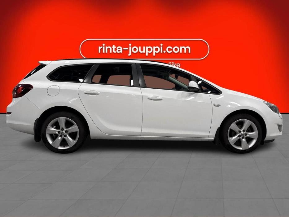 OPEL Astra 2011