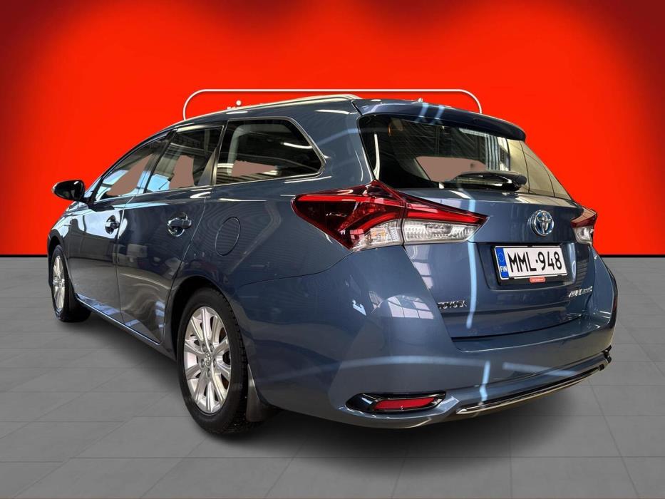 TOYOTA AURIS 2015