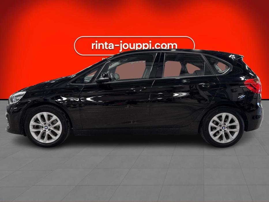 BMW 225 2020