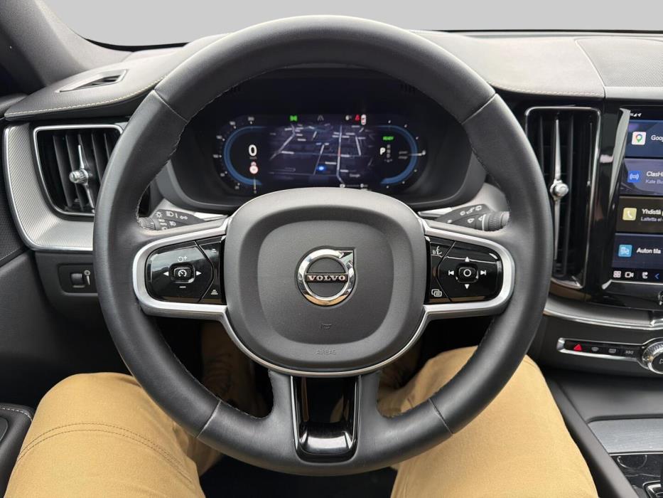 VOLVO XC60 2022