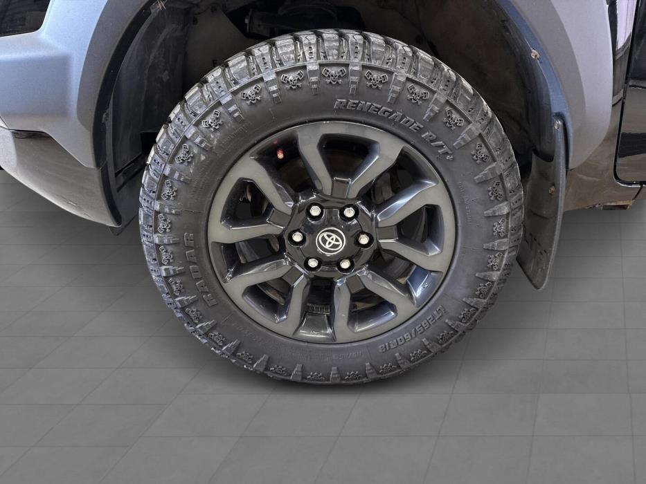 TOYOTA Hilux 2021