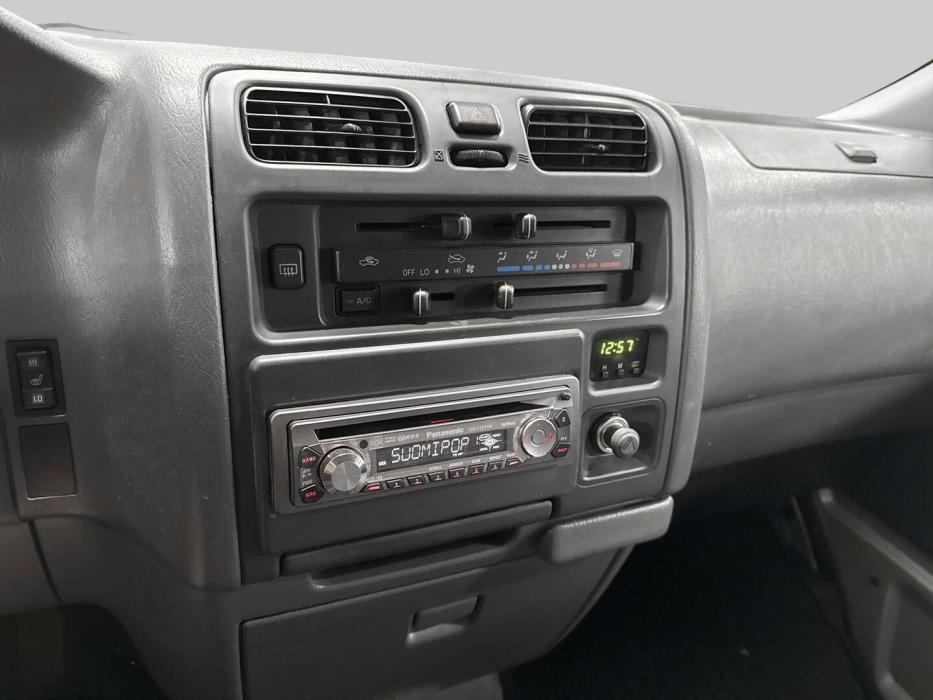 TOYOTA Hiace 2005