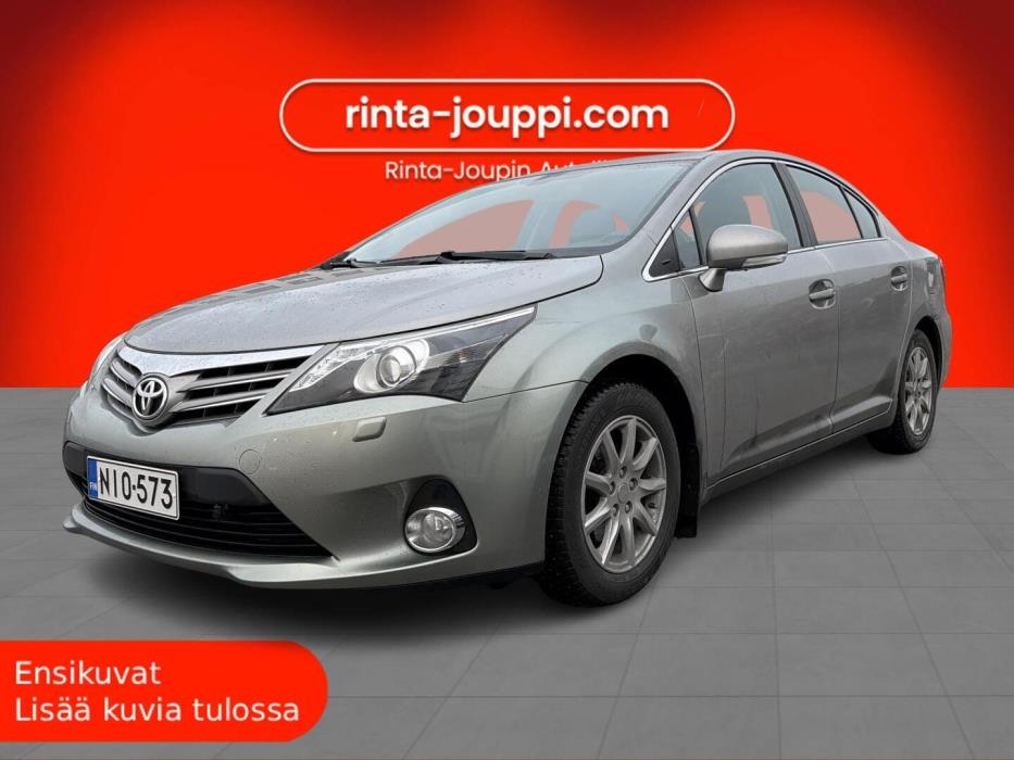TOYOTA Avensis 2012