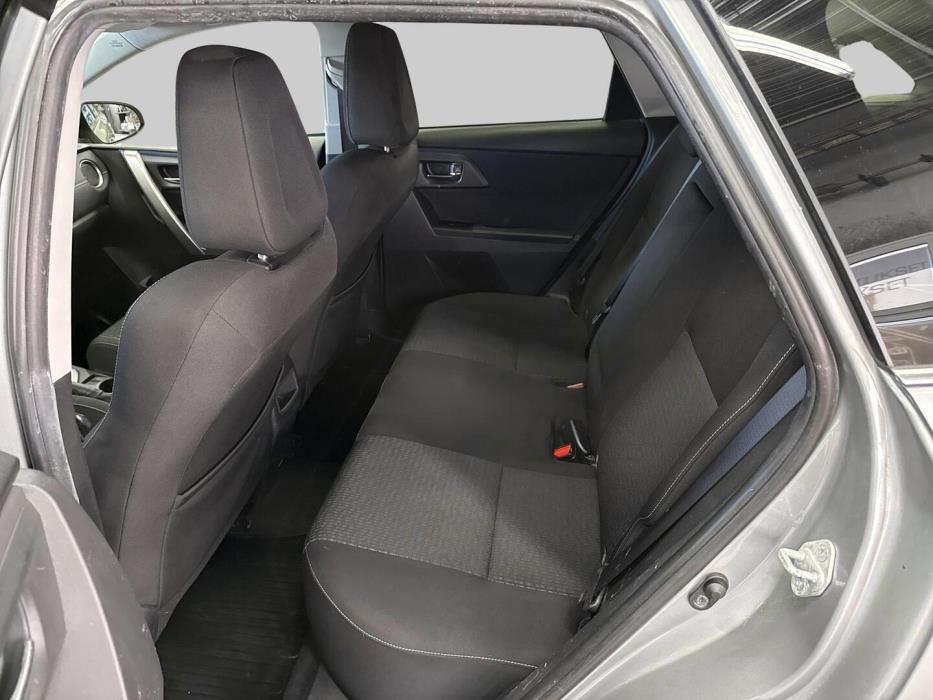 TOYOTA Auris 2014