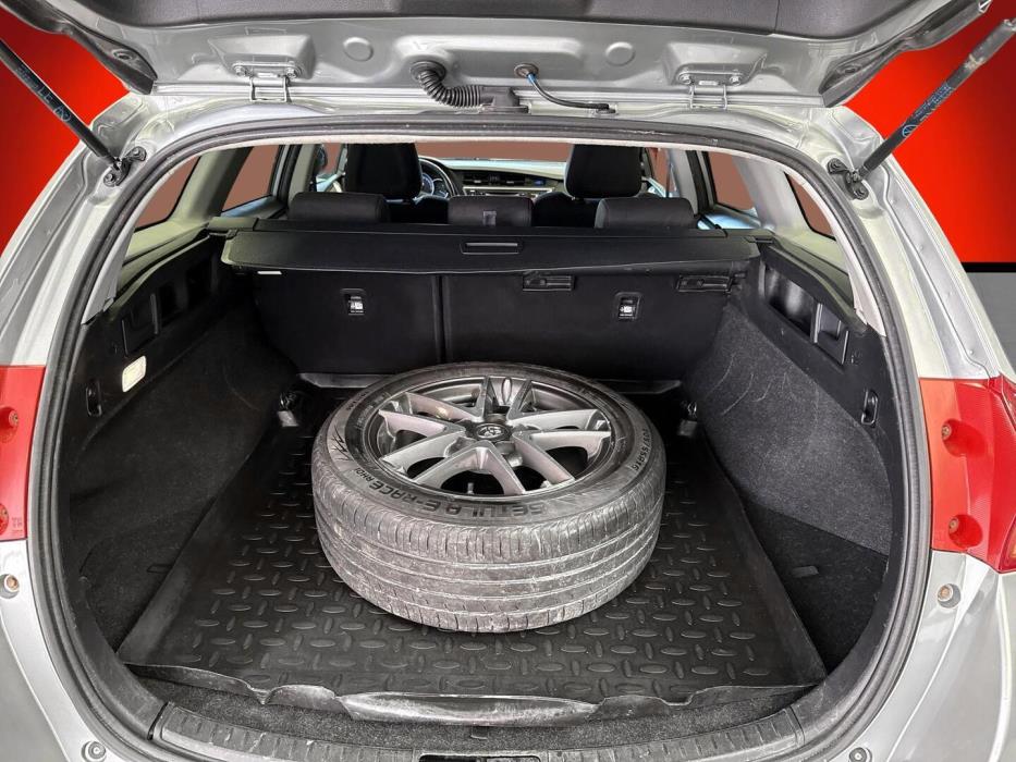 TOYOTA Auris 2014