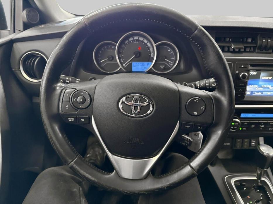 TOYOTA Auris 2014