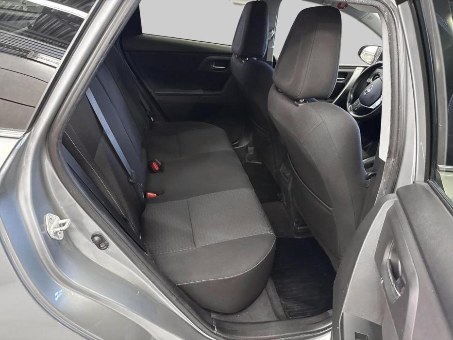 TOYOTA Auris 2014