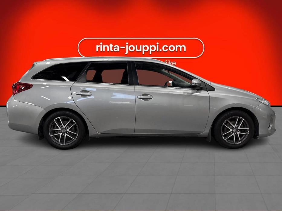 TOYOTA Auris 2014