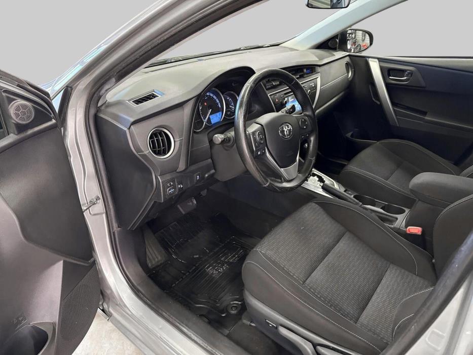 TOYOTA Auris 2014
