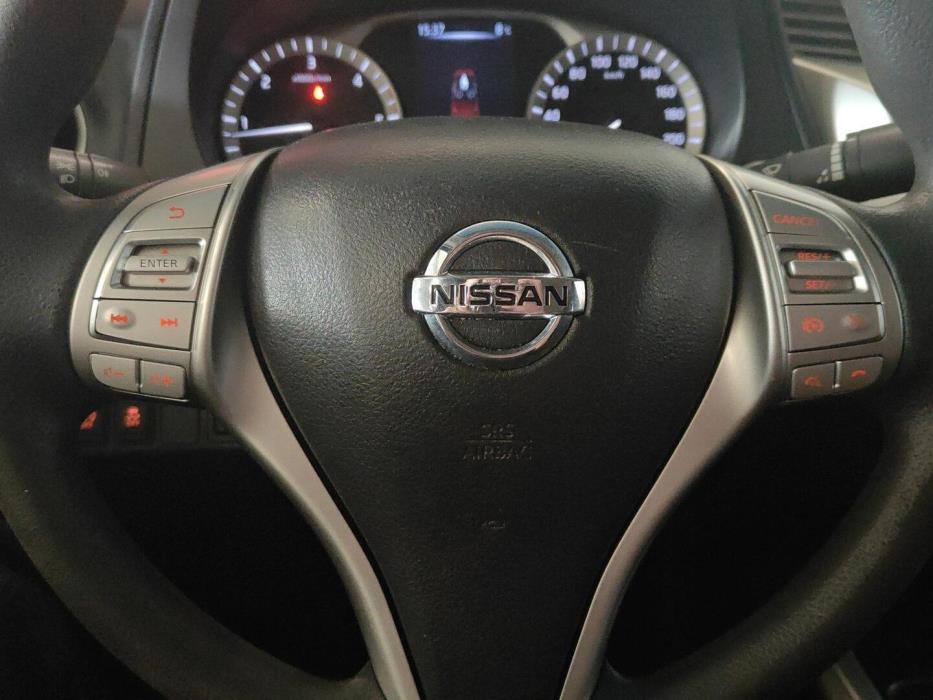 NISSAN Navara 2017