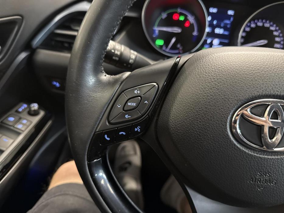 TOYOTA C-HR 2021