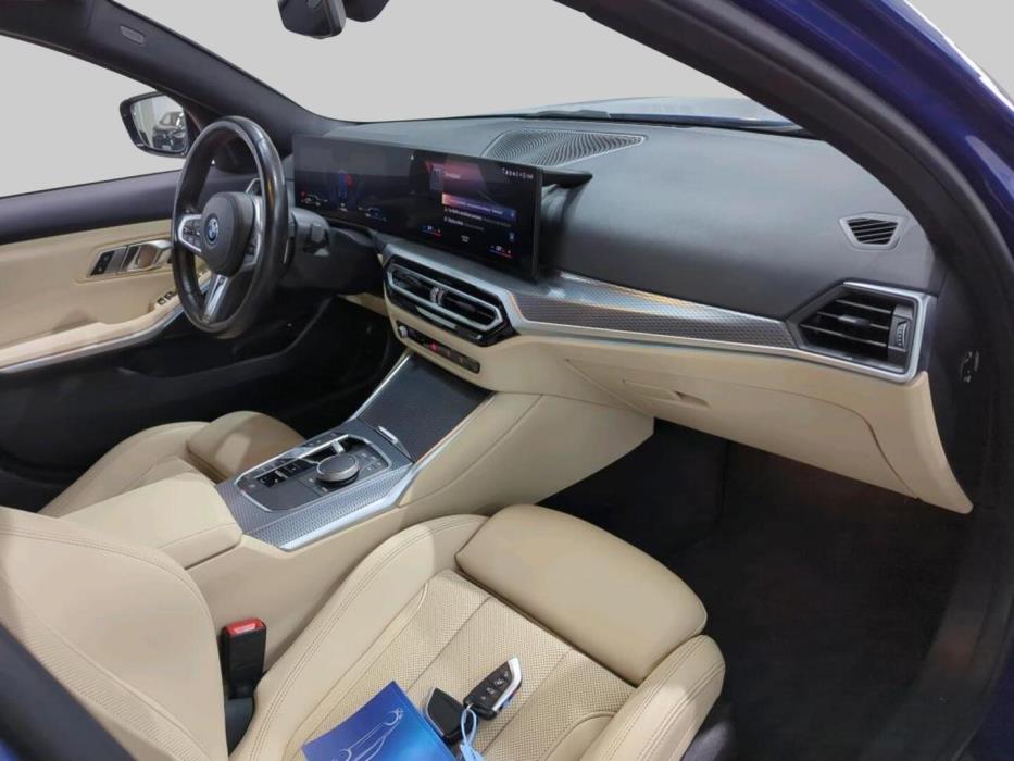 BMW 330 2023