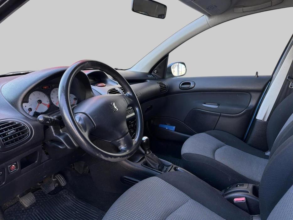 PEUGEOT 206 2005