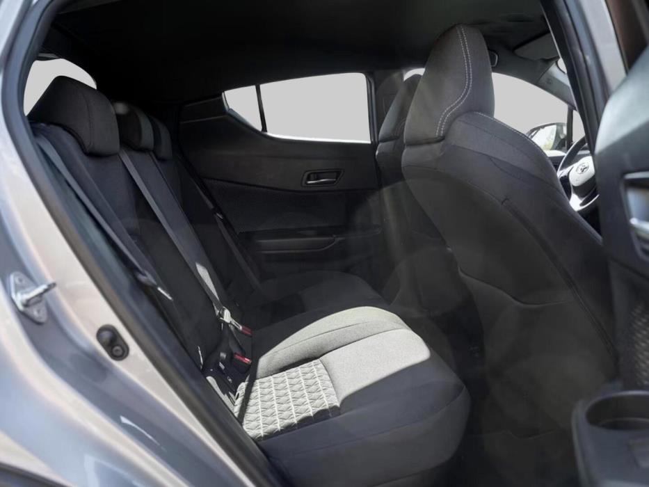TOYOTA C-HR 2021