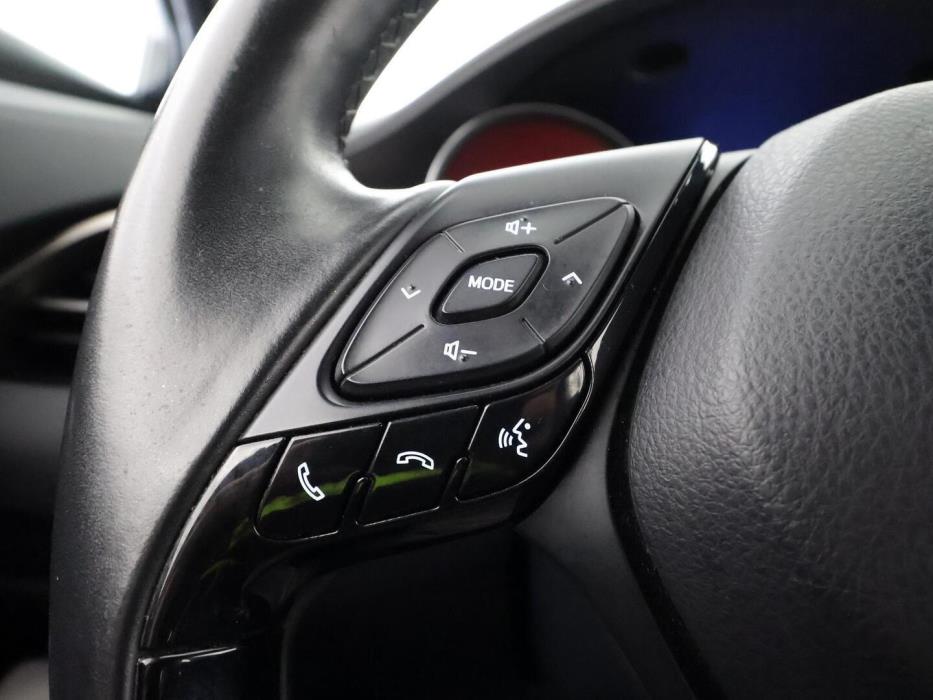 TOYOTA C-HR 2019