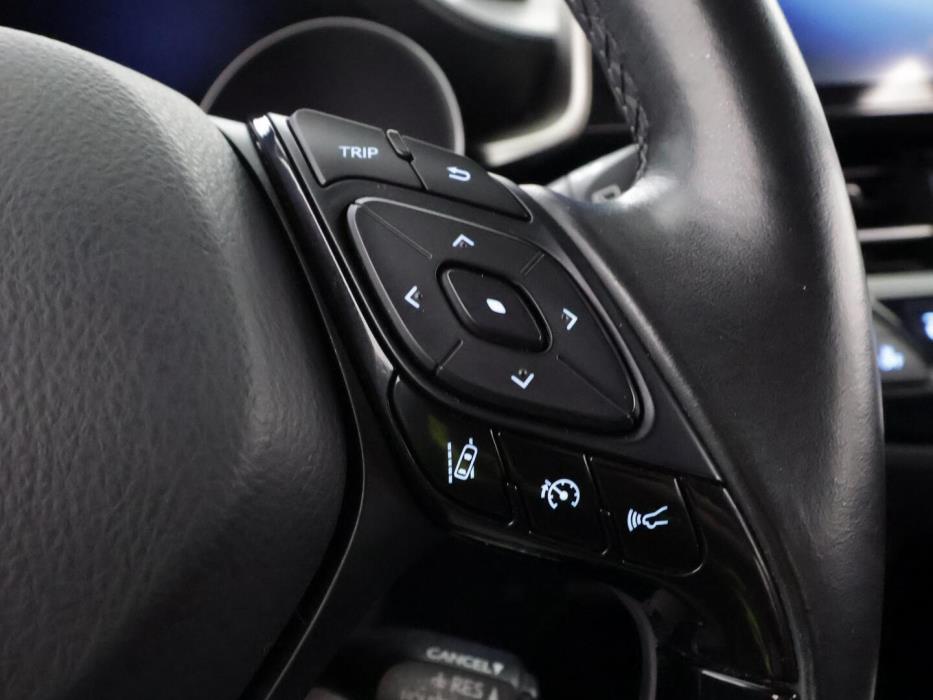 TOYOTA C-HR 2019
