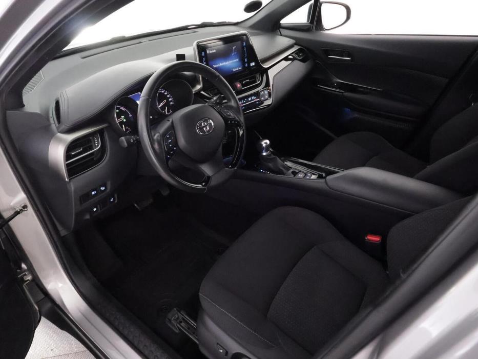 TOYOTA C-HR 2019