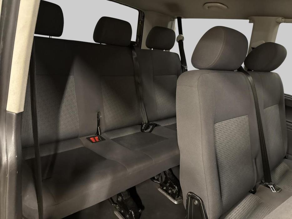 VOLKSWAGEN Caravelle 2005