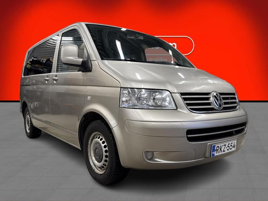VOLKSWAGEN Caravelle 2005