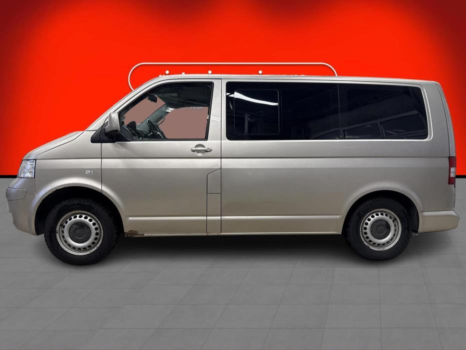 VOLKSWAGEN Caravelle 2005