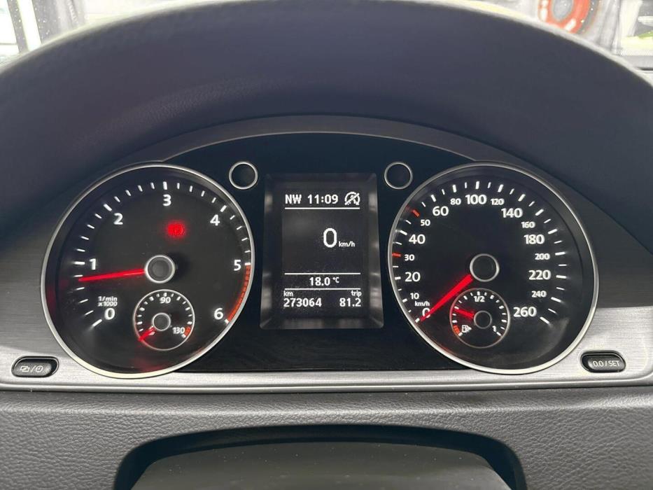 VOLKSWAGEN Passat 2014