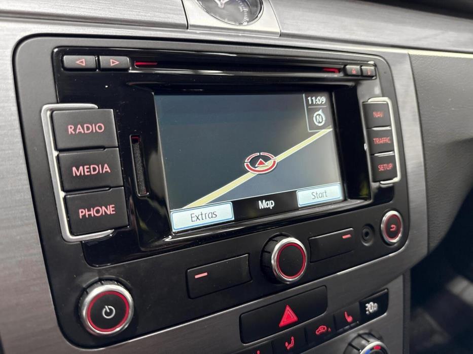 VOLKSWAGEN Passat 2014